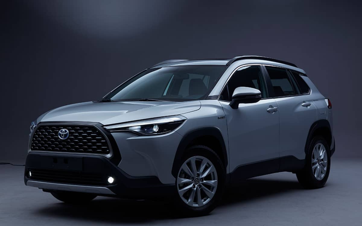 Prices and Specifications for Toyota Corolla Cross LE HEV 2022 in Saudi ...